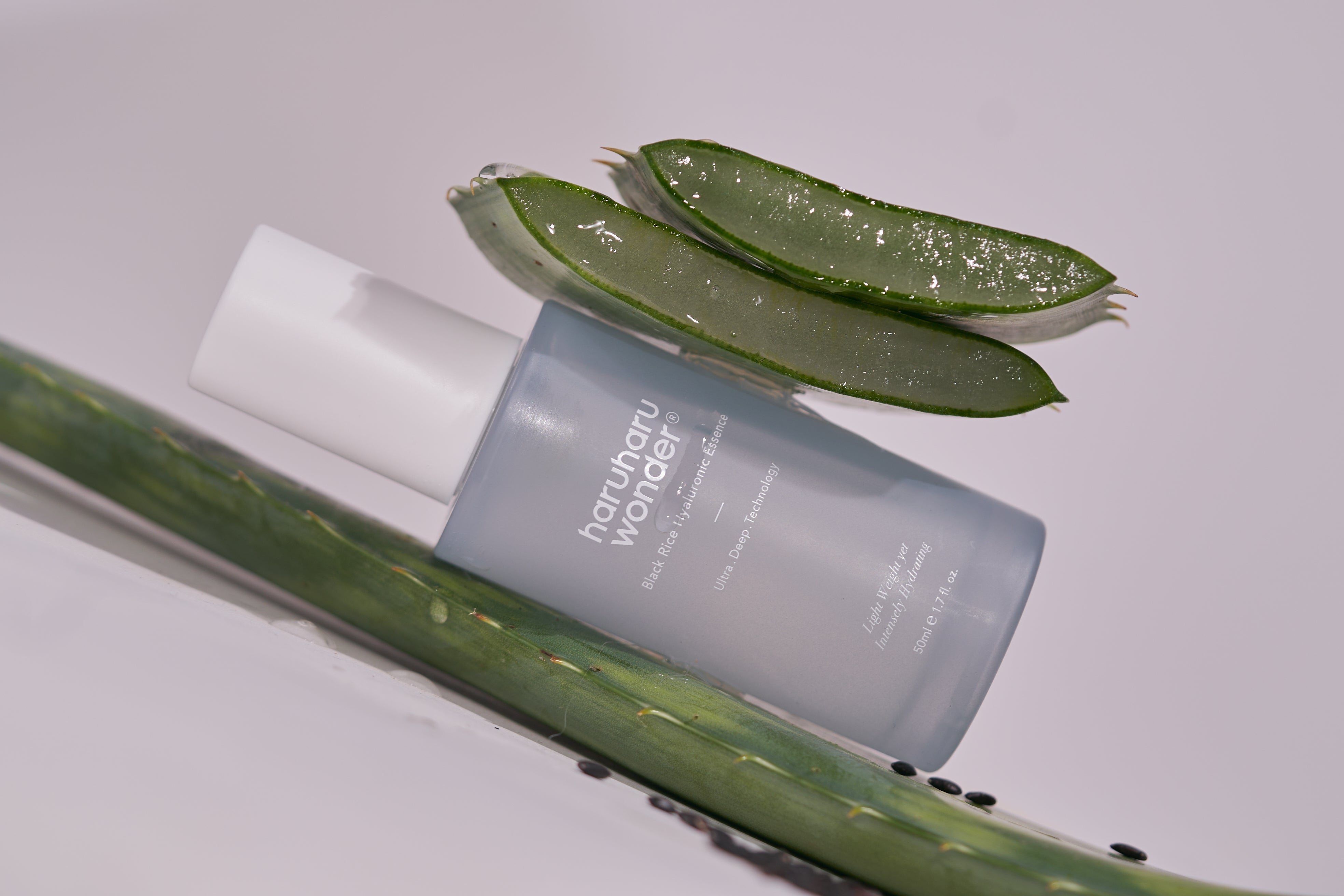 [Haruharuwonder] Black Rice Hyaluronic Essence 50ml image 3